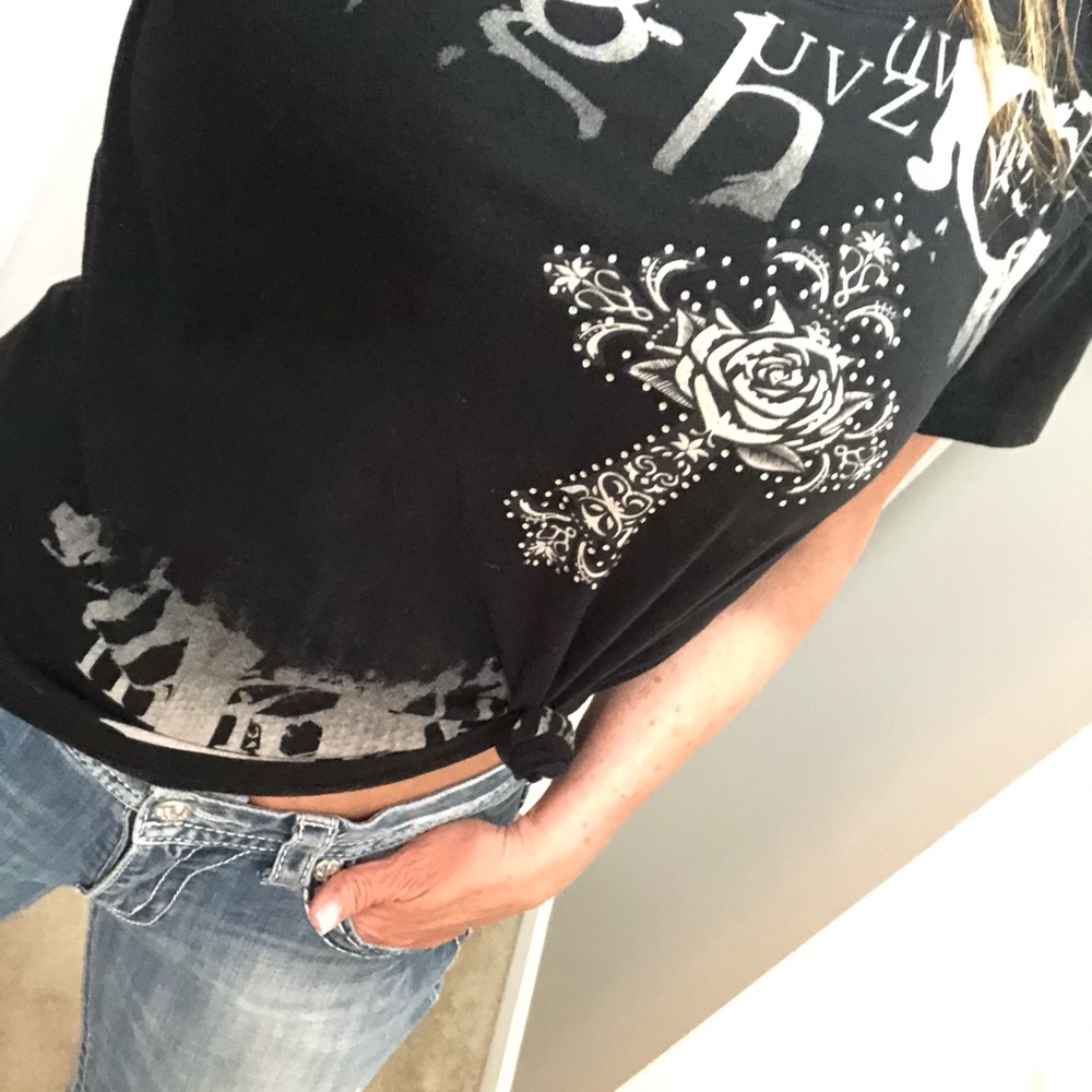 Cool ladies T shirt! So edgy and fun! Rhinestones cross fits loose looks awesome